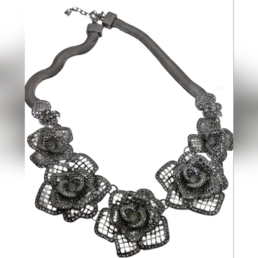 Stunning Silver Tone Rhinestone Floral Lattice Statement Necklace